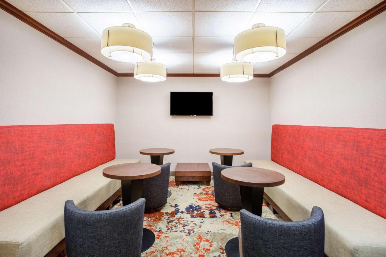 Hampton Inn Boston / Marlborough Buitenkant foto