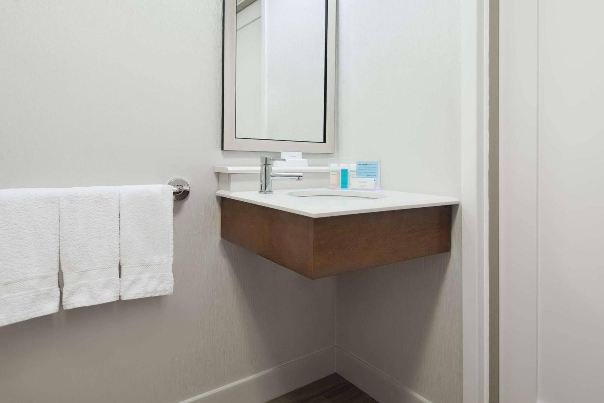Hampton Inn Boston / Marlborough Buitenkant foto